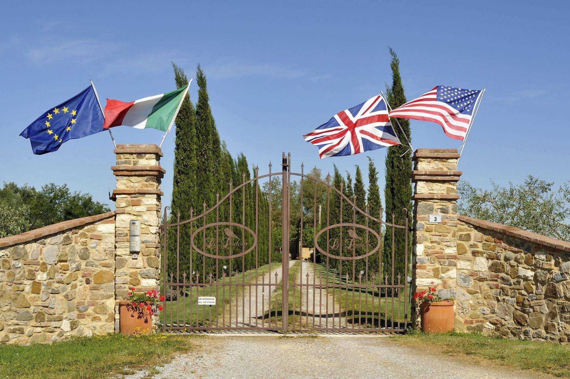 Agriturismo La Lodola คาสเตลนูโอโว เบราร์เดนกา ภายนอก รูปภาพ