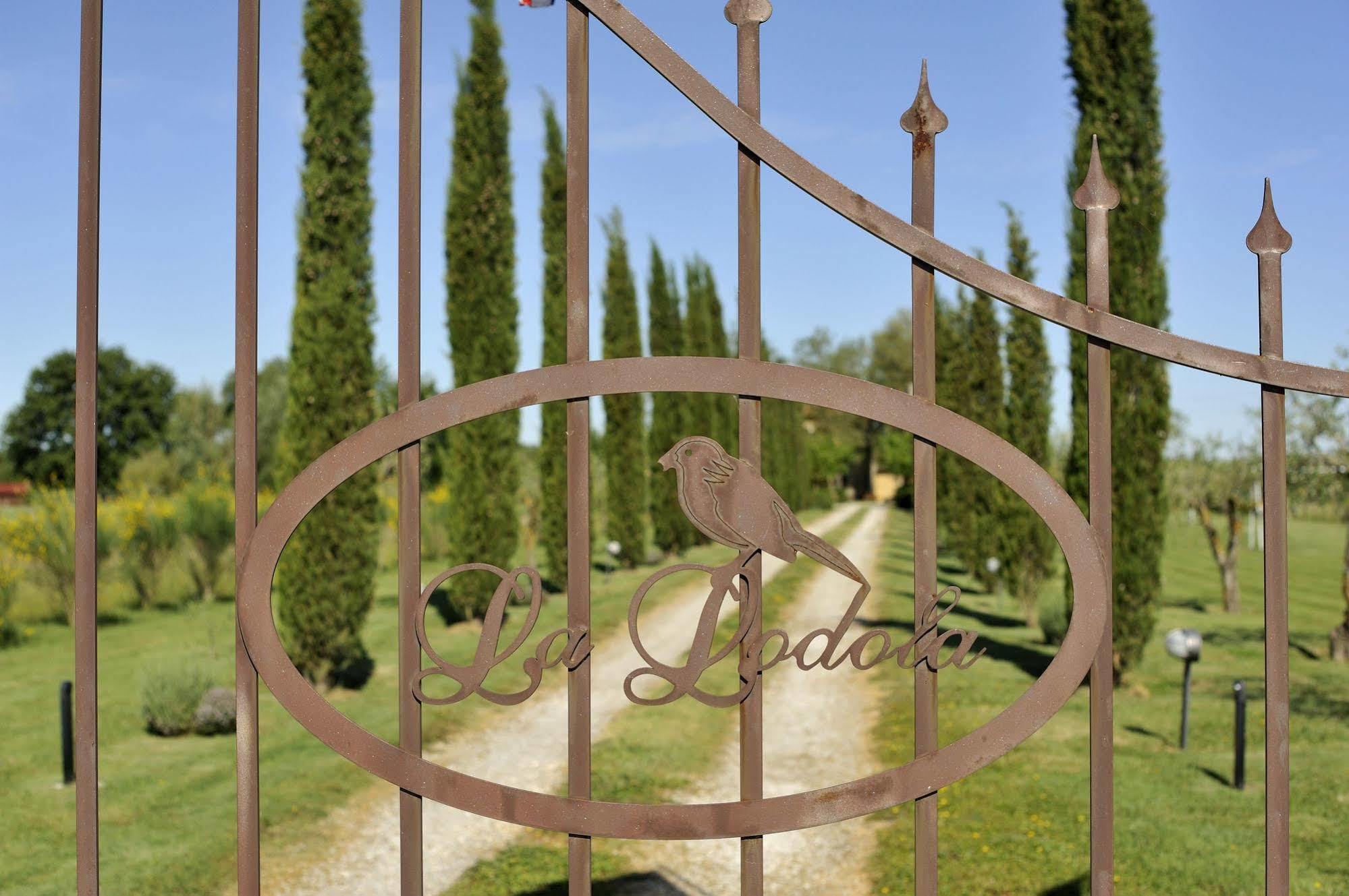 Agriturismo La Lodola คาสเตลนูโอโว เบราร์เดนกา ภายนอก รูปภาพ